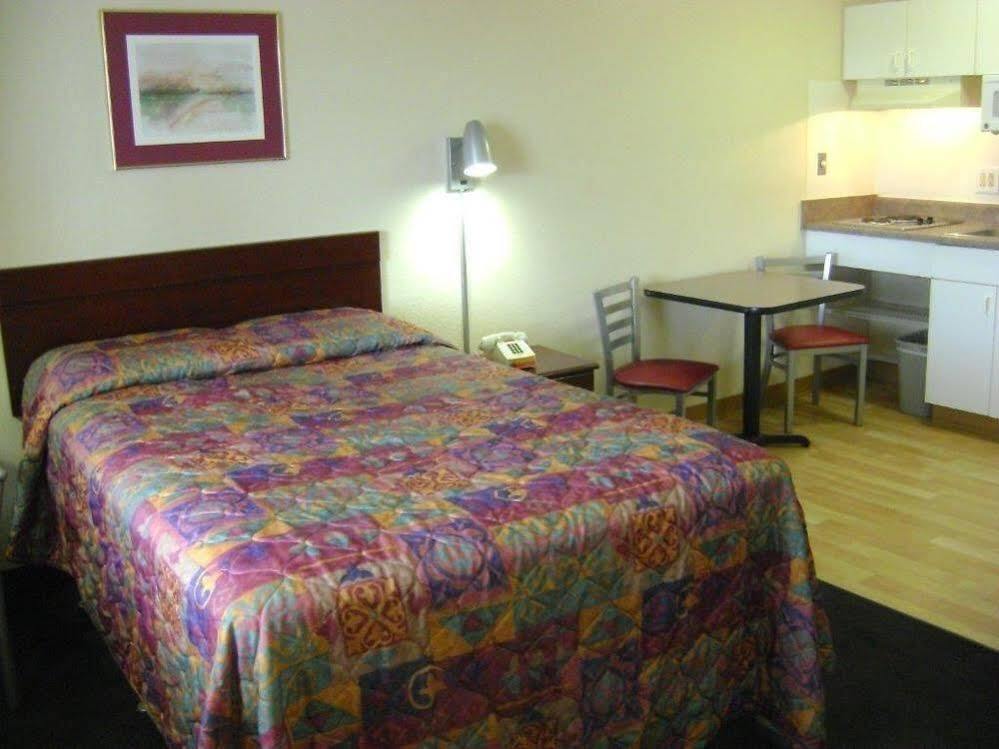 Intown Suites Extended Stay San Antonio Tx - Nacogdoches Road المظهر الخارجي الصورة